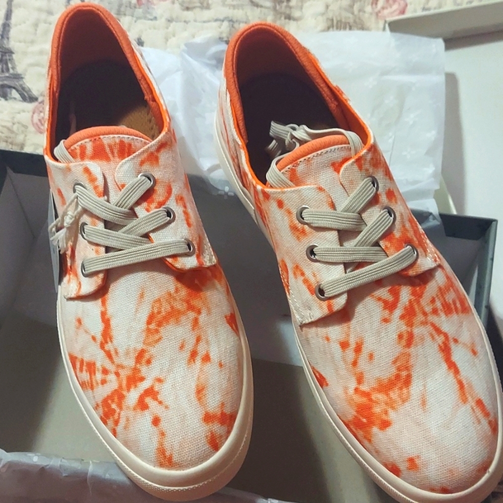Men's sneakers